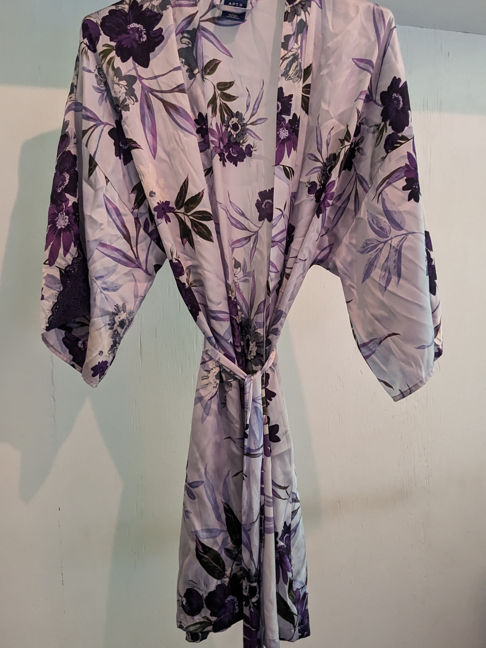 Apt. 9 Lavender and Purple Floral Satin Robe
